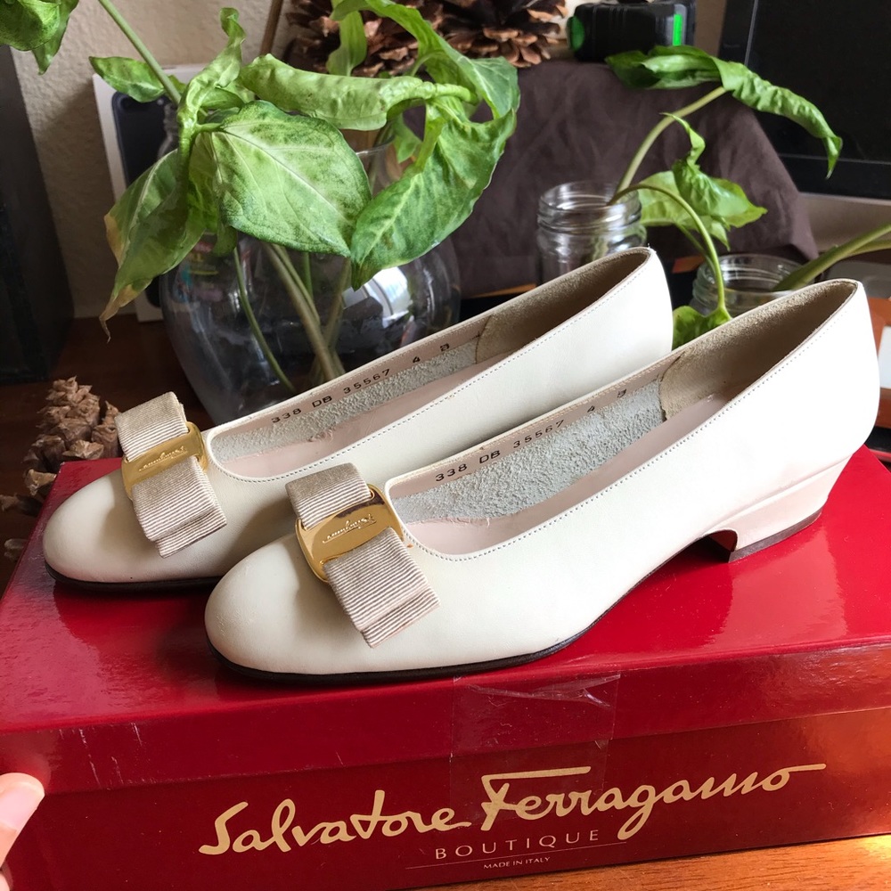 Ferragamo Ballet Pumps. NEW with box. ❤️